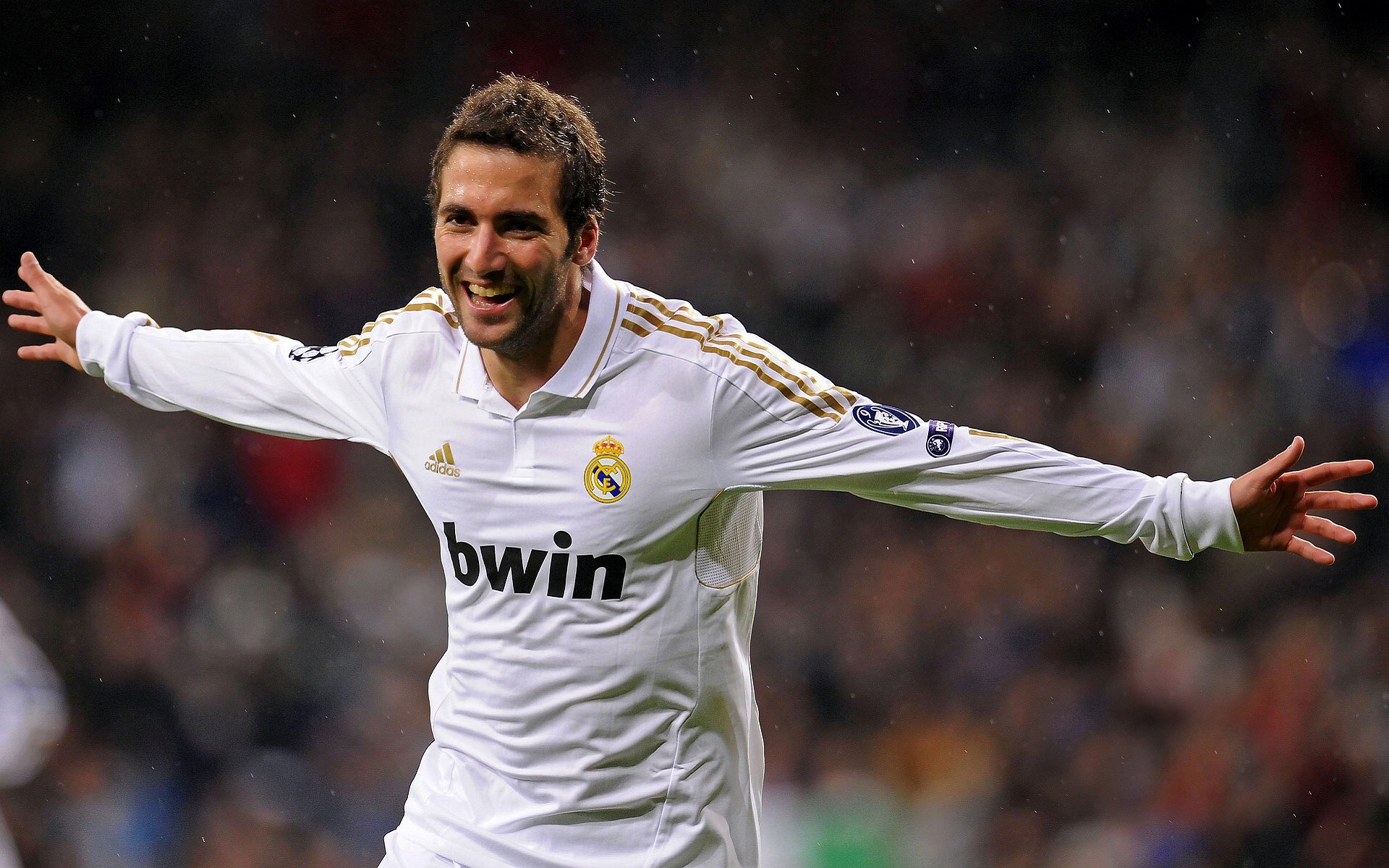 巴黎圣日耳曼横扫对手,法甲联赛领先优势扩大,法甲巴黎圣日耳曼首发阵容